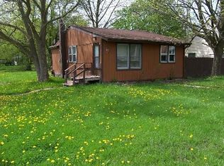 43050 N Deep Lake Rd, Antioch, IL 60002