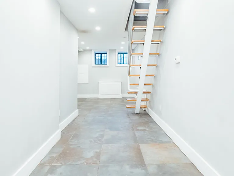 1013 Pacific St #1R — Photo 13