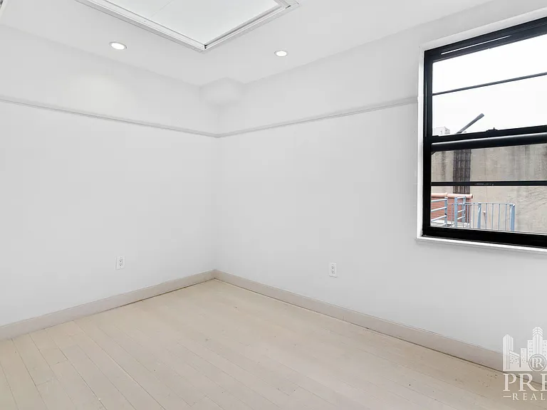 205 Avenue A #5A — Photo 16
