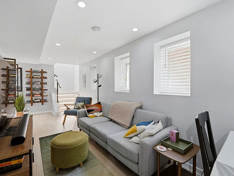 1518 W Melrose St #CH — Photo 19