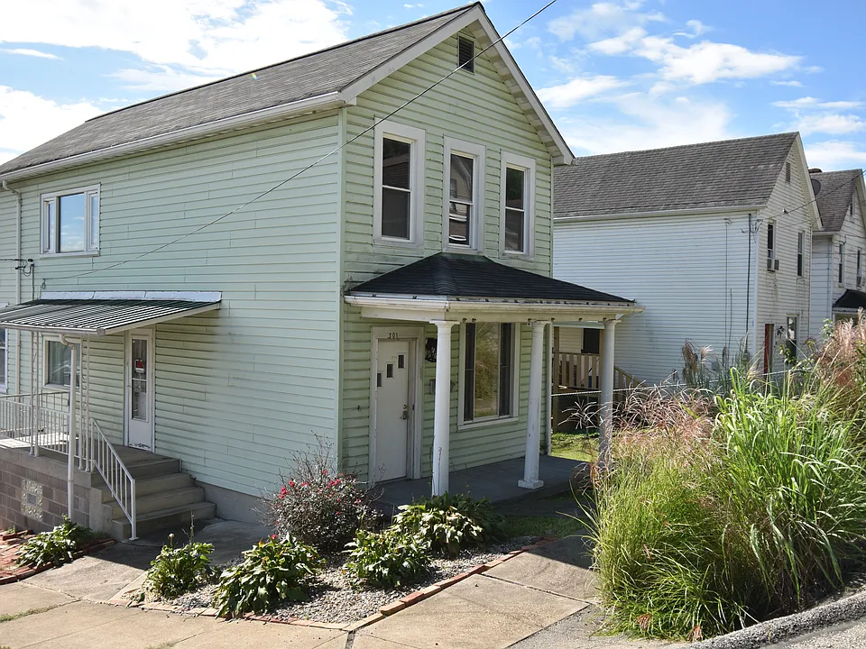 301 W 11th Ave