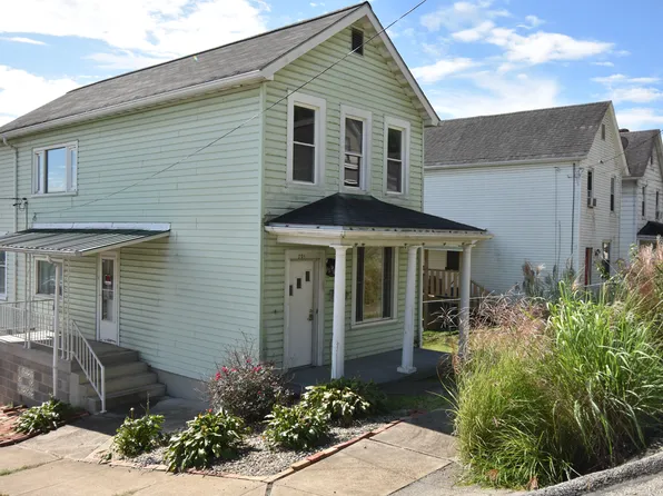 301 W 11th Ave, Tarentum, PA 15084