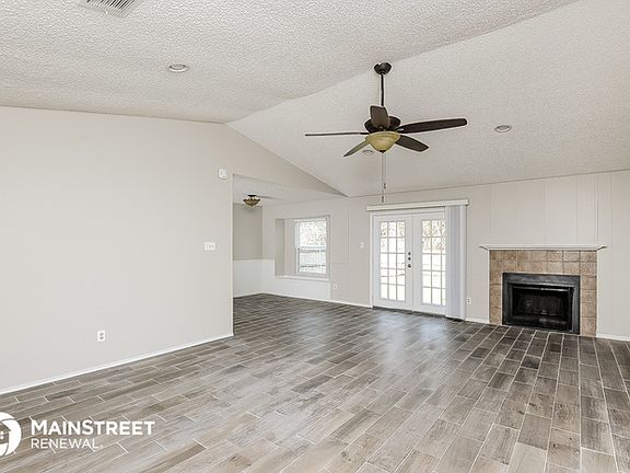 5th image of 335 Iberis Dr