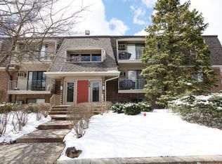 204 E Bailey Rd APT A, Naperville, IL 60565