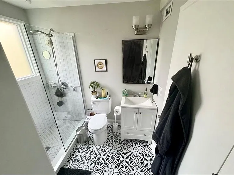 1165 Eggleston St SW #1 — Photo 14