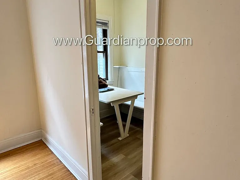 2876 Humboldt Ave S #205 — Photo 15