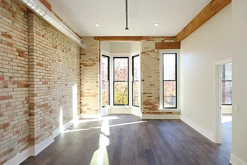 123 Division Ave S #201 Photo 1
