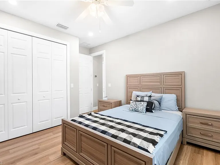 10004 Connecticut St — Photo 18