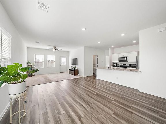 5th image of 6330 Highland Springs Ln