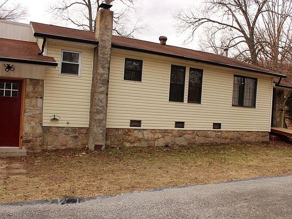 2nd image of 3798 Nile Rd