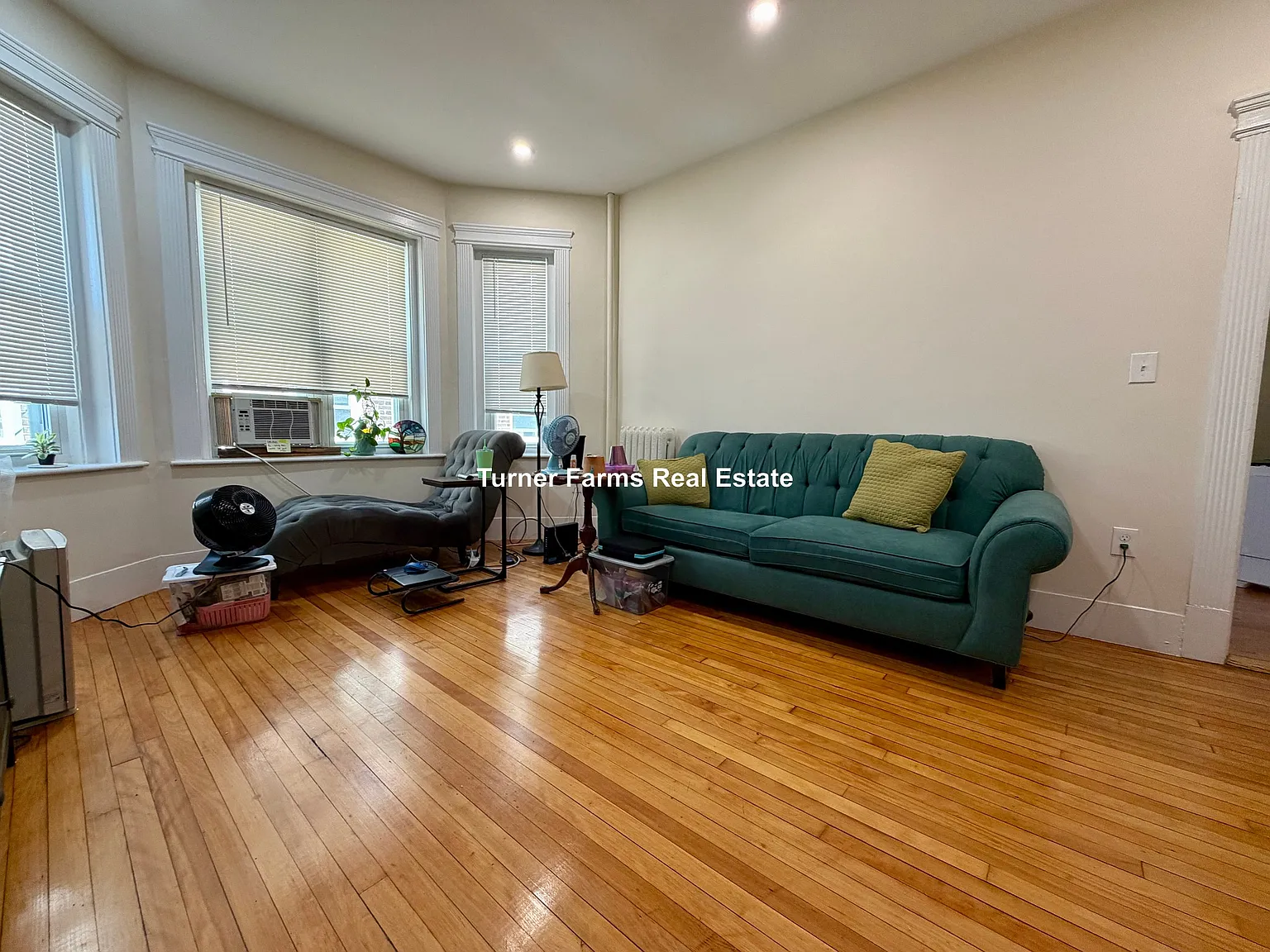 1 bed, 9999 sqft, $2,300 — Photo 2