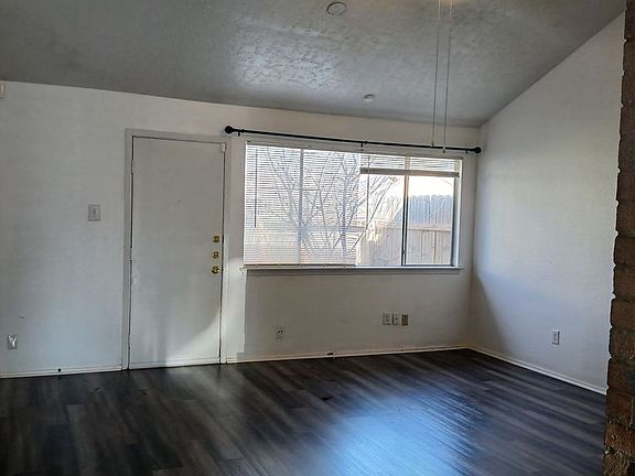 4th image of 5434 Parkridge Dr