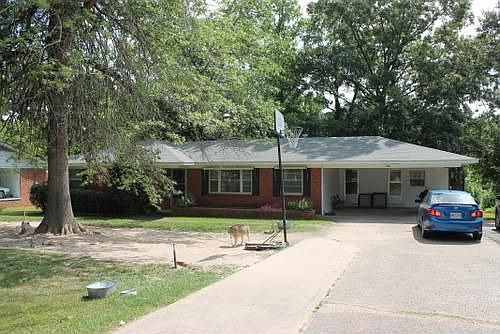 1st image of 129 Twin Pine Dr