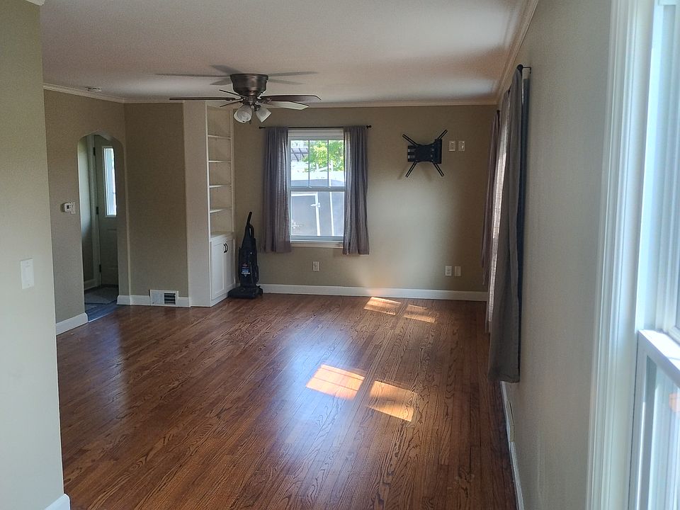 1st image of 620-622 S Grove Ave