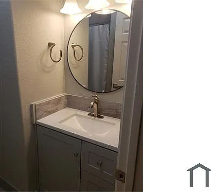 2325 E 17th St — Photo 1