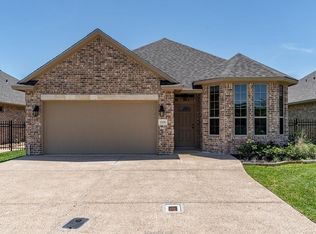 1708 Lakeshore Ct, College Station, TX 77845