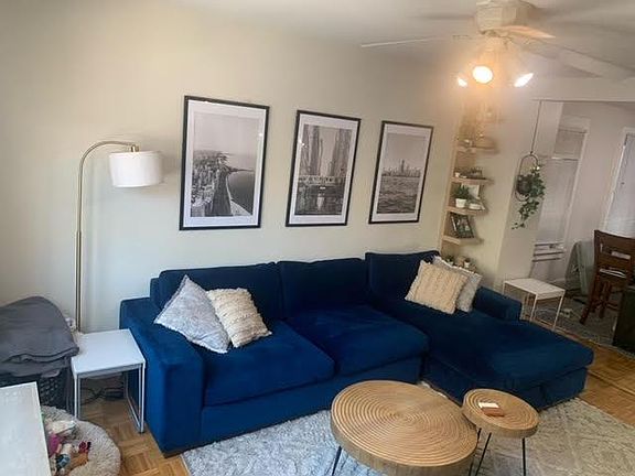 2nd image of 1824 N Bissell St #1