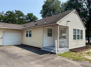 14 Canton Dr APT A, Manchester Township, NJ 08759