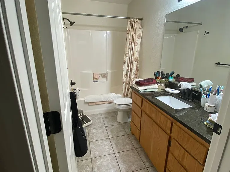 204 S 11th Ave — Photo 7