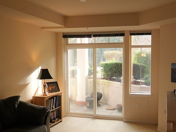 3rd image of 16141 Cleveland St Unit 201