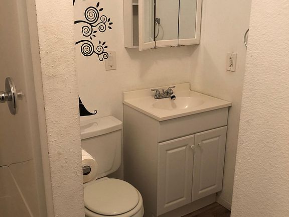 4th image of 1920 Effie St APT 5