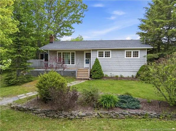 809 Pine Glen Rd, Coverdale, NB E1J 1R7