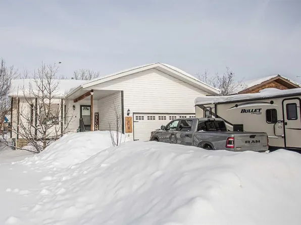 10204 S Chinchaga Dr, High Level, AB T0H 1Z0