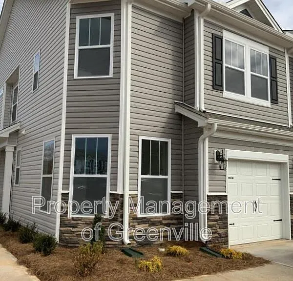 431 Yellow Fox Rd — Photo 1
