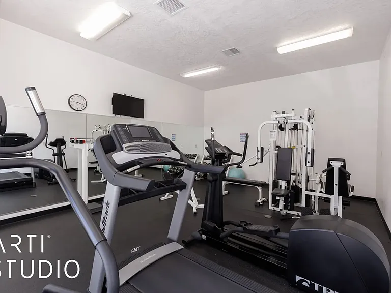 555 Highland Dr #209 — Photo 10