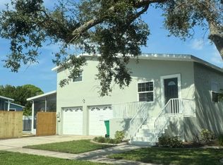 8601 Rue Chateaux Dr, Largo, FL 33777