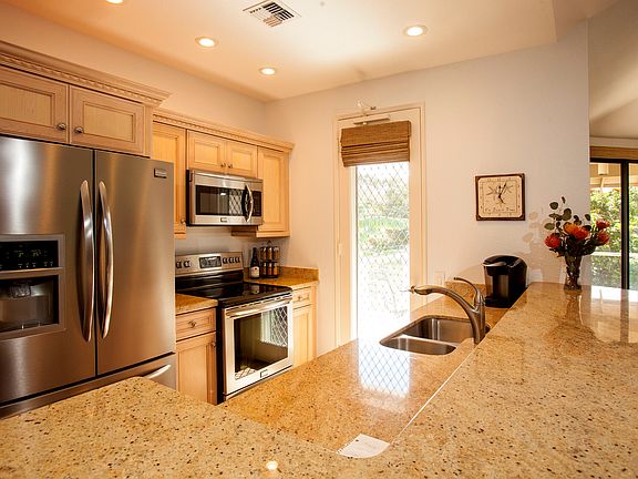 3rd image of 155 Wailea Ike Pl APT 124
