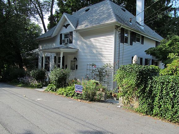 2nd image of 39 Highland Ave #2