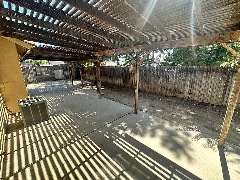 122 Noga Ave — Photo 20