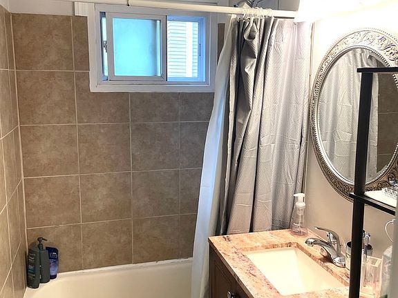 3rd image of 3040 Colfax Ave S Unit 1