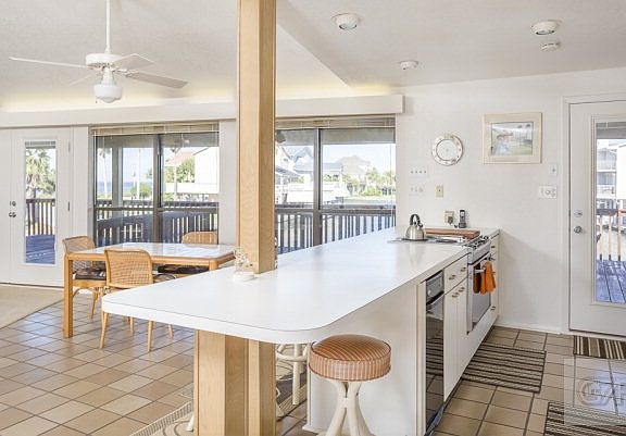 5th image of 16710 Marina Dr