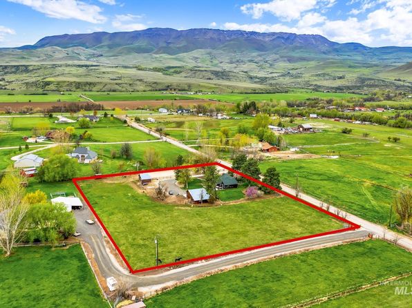 8000 Kirkpatrick Rd, Sweet, ID 83670