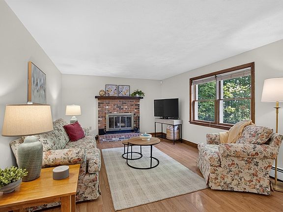4th image of 240 Taylor St