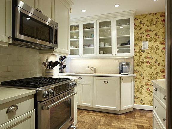 4th image of 2 Sutton Pl S APT 10D