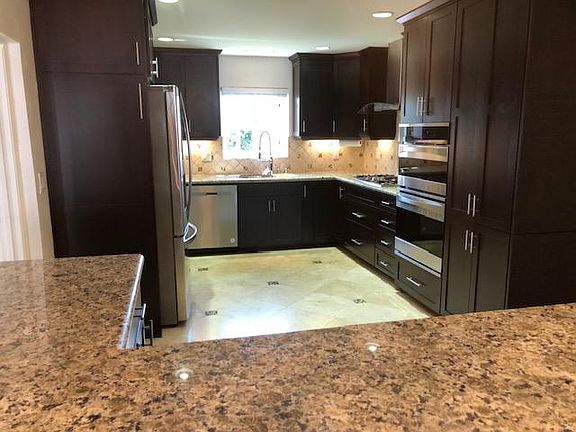 5th image of 3763 Martha St