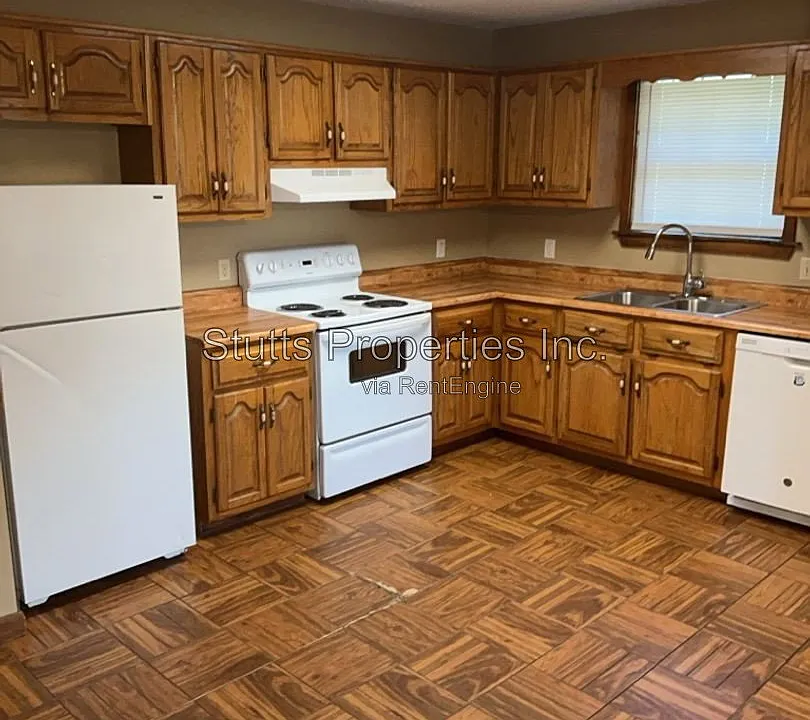 4305 Old Memphis Pike #C
