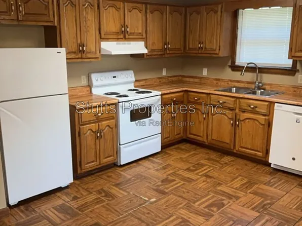 4305 Old Memphis Pike #C, Tuscumbia, AL 35674