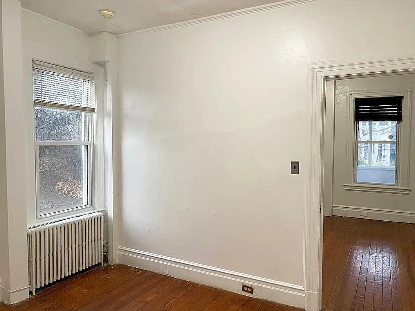 3 bed, 800 sqft, $3,200 — Photo 3