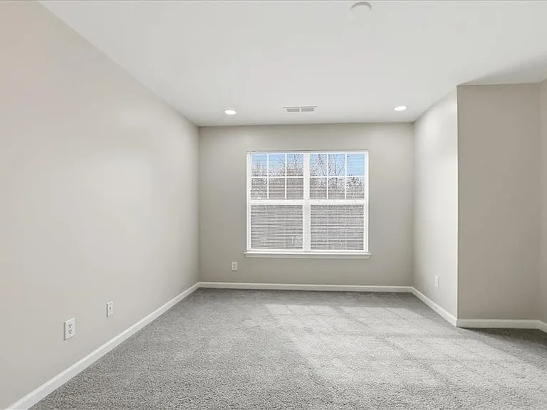 5630 Lawley Dr — Photo 38