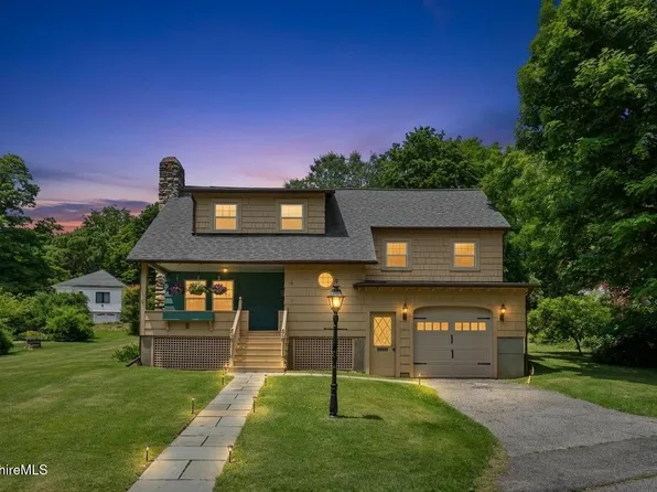 14 Prospect St, Great Barrington, MA 01230