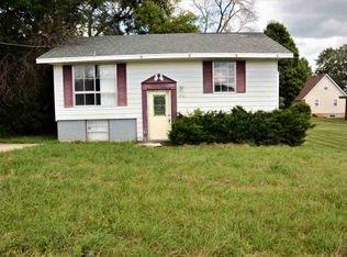 1615 S Bidwell Ave, Freeport, IL 61032