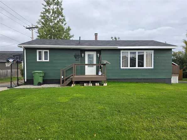 900 Bartlett Drive, Labrador City, NL A2V1C3