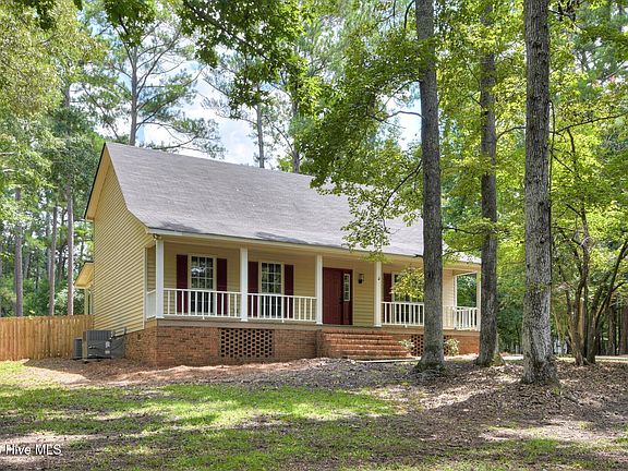 2nd image of 322 Sugarcreek Drive