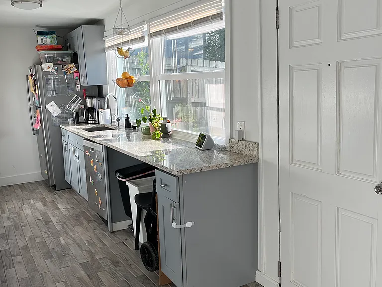 826 Myrtle St NE #4 — Photo 8