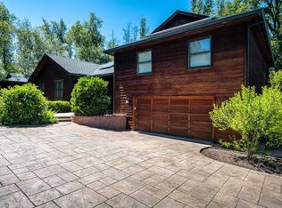 344 N Barnes St, Ukiah, CA 95482