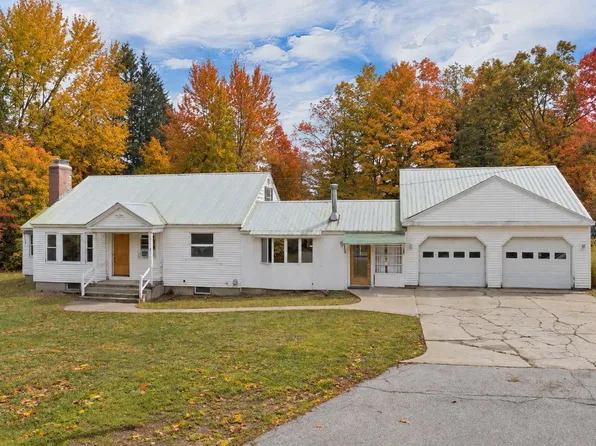 27 Village Lane, Conway, NH 03818